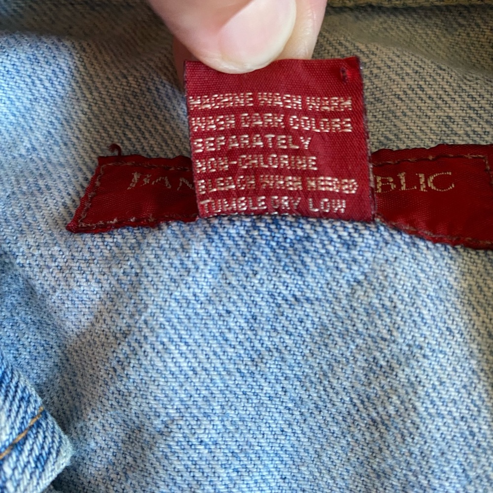 Sleeveless denim jacket - Picture 6 of 7